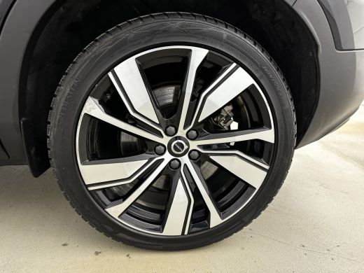 Volvo  XC40 Recharge P8 AWD R-Design 78kWh | 20" | Leder | Panoramadak | 360 Camera | Harman Kardon | Elektr... ActivLease financial lease