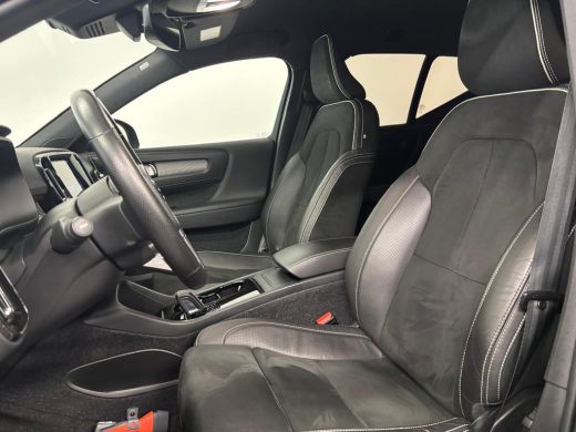 Volvo  XC40 Recharge P8 AWD R-Design | Achteruitrijcamera | Apple Carplay/Android Auto | Verwarmde achterbank... ActivLease financial lease