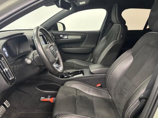 Volvo  XC40 Recharge P8 AWD R-Design | Achteruitrijcamera | Apple Carplay/Android Auto | Verwarmde achterbank... ActivLease financial lease