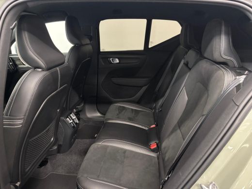 Volvo  XC40 Recharge P8 AWD R-Design | Achteruitrijcamera | Apple Carplay/Android Auto | Verwarmde achterbank... ActivLease financial lease