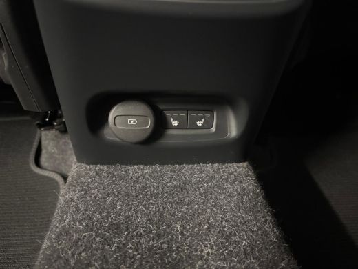 Volvo  XC40 Recharge P8 AWD R-Design | Achteruitrijcamera | Apple Carplay/Android Auto | Verwarmde achterbank... ActivLease financial lease