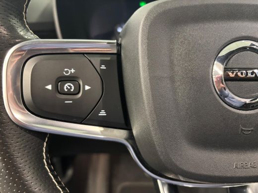 Volvo  XC40 Recharge P8 AWD R-Design | Achteruitrijcamera | Apple Carplay/Android Auto | Verwarmde achterbank... ActivLease financial lease