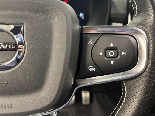 Volvo  XC40 Recharge P8 AWD R-Design | Achteruitrijcamera | Apple Carplay/Android Auto | Verwarmde achterbank... ActivLease financial lease