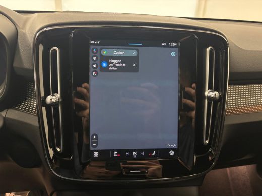 Volvo  XC40 Recharge P8 AWD R-Design | Achteruitrijcamera | Apple Carplay/Android Auto | Verwarmde achterbank... ActivLease financial lease