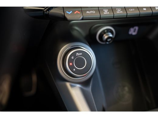 Alfa Romeo Tonale Edizione Speciale 280PK Plug-In Hybride | Elektrische Achterklep | Stoel en Stuurverwarming | Nav... ActivLease financial lease