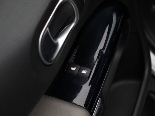 Citroën C4 Cactus 1.2 PureTech Shine Plus | Achteruitrijcamera | Airco (automatisch) | Apple Carplay/Android Auto|t... ActivLease financial lease