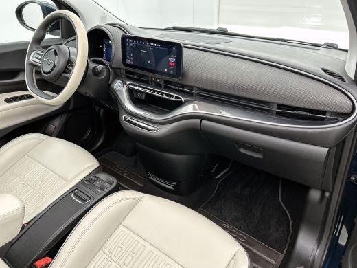 Fiat 500e La Prima 87Kw / 42 kWh / Leder / Pdc+Camera / Navigatie / Airco-ecc. / 100% Electrisch,100%Stijlv... ActivLease financial lease