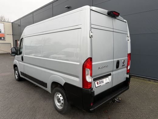 Fiat Ducato 140pk L2H2 (Trekhaak - Camera - Navigatie - Automatische Airco - Houten vloer + Zijwand panelen) ActivLease financial lease