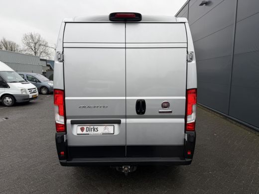 Fiat Ducato 140pk L2H2 (Trekhaak - Camera - Navigatie - Automatische Airco - Houten vloer + Zijwand panelen) ActivLease financial lease