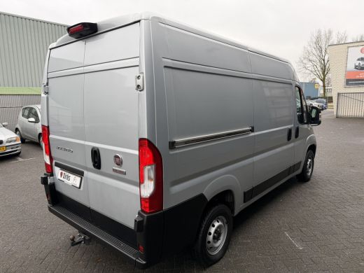 Fiat Ducato 140pk L2H2 (Trekhaak - Camera - Navigatie - Automatische Airco - Houten vloer + Zijwand panelen) ActivLease financial lease