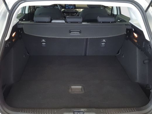 Ford Focus Wagon 1.0 EcoBoost Titanium | Climate Control | Cruise Control | Apple Carplay | Navigatie ActivLease financial lease