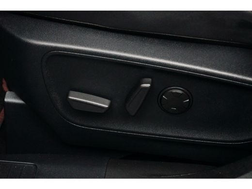 Ford Kuga 2.5 PHEV ST-Line X | Trekhaak | Pano | Adap. Cruise | Carplay | Winter Pack ActivLease financial lease