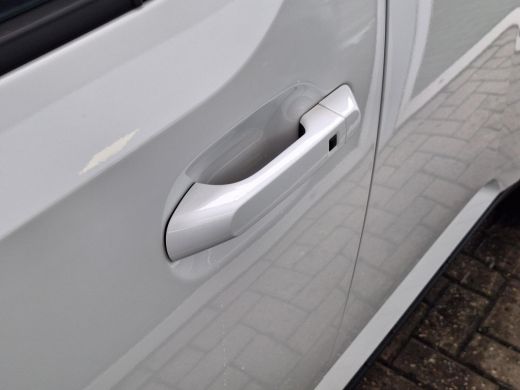 Hyundai Inster Evolve 49 kWh | Uit voorraad leverbaar | Parkeersensoren voor en achter | Verstelbare achterbank ... ActivLease financial lease