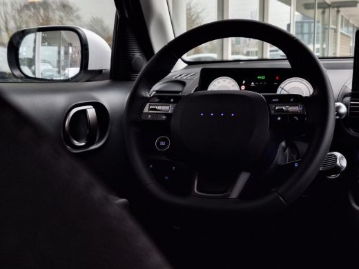 Hyundai Inster Evolve 49 kWh | Uit voorraad leverbaar | Parkeersensoren voor en achter | Verstelbare achterbank ... ActivLease financial lease