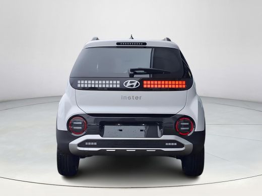 Hyundai Inster Evolve 49 kWh | Uit voorraad leverbaar | Parkeersensoren voor en achter | Verstelbare achterbank ... ActivLease financial lease