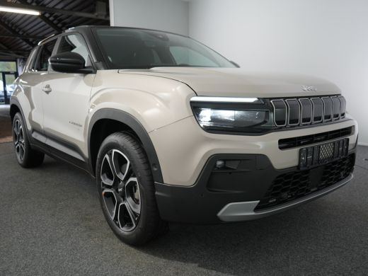 Jeep Avenger Summit | Adaptieve Cruise | Camera | Stoelverwarming | Keyless | Carplay | Elektr. klep | Navi | ... ActivLease financial lease