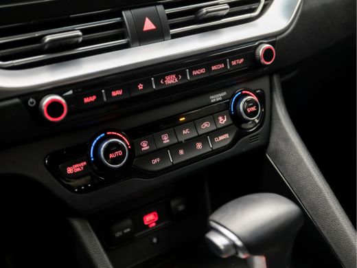Kia Niro 1.6 GDi Hybrid ExecutiveLine (SCHUIFDAK, APPLE CARPLAY, GROOT NAVI, JBL AUDIOSYSTEEM, STOELKOELIN... ActivLease financial lease