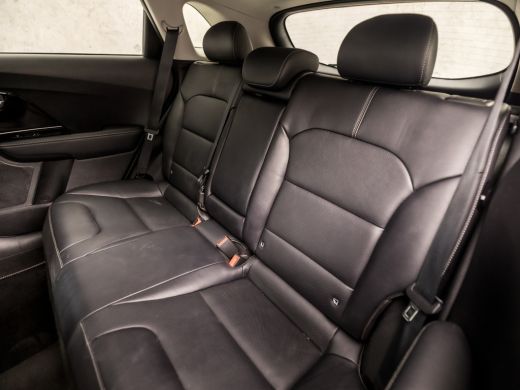 Kia Niro 1.6 GDi Hybrid ExecutiveLine (SCHUIFDAK, APPLE CARPLAY, GROOT NAVI, JBL AUDIOSYSTEEM, STOELKOELIN... ActivLease financial lease