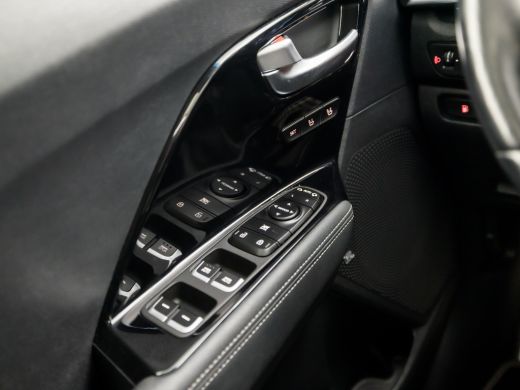 Kia Niro 1.6 GDi Hybrid ExecutiveLine (SCHUIFDAK, APPLE CARPLAY, GROOT NAVI, JBL AUDIOSYSTEEM, STOELKOELIN... ActivLease financial lease