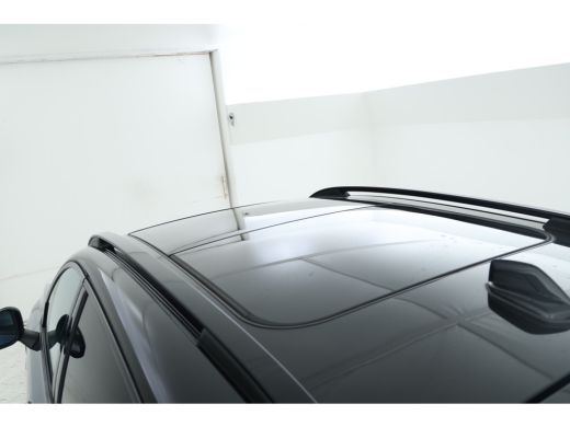 Lynk & Co 01 1.5 Zwarte hemel, Panorama dak, Black pakket! ActivLease financial lease