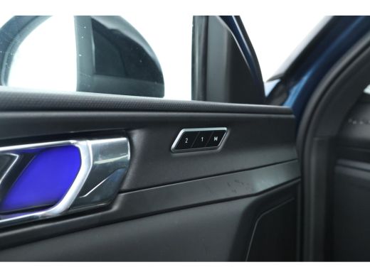 Lynk & Co 01 1.5 Zwarte hemel, Panorama dak, Black pakket! ActivLease financial lease