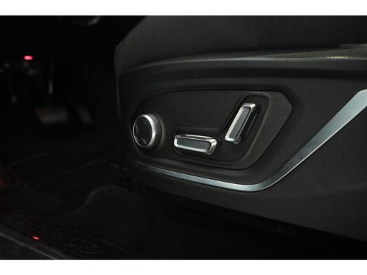 Lynk & Co 01 1.5 Zwarte hemel, Panorama dak, black pakket!! ActivLease financial lease