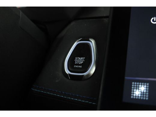 Lynk & Co 01 1.5 Zwarte hemel, Panorama dak, black pakket!! ActivLease financial lease