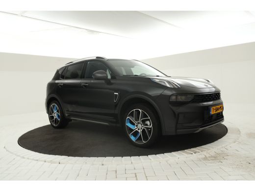 Lynk & Co 01 1.5 Zwarte hemel, Panorama dak, black pakket!! ActivLease financial lease