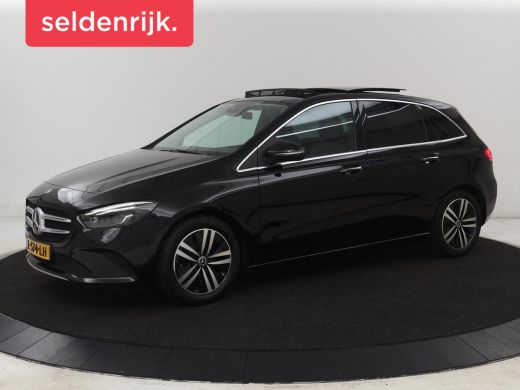 Mercedes-Benz B-Klasse 180 Business Solution Luxury | Panoramadak | Leder | Stoelverwarming | Trekhaak | Memory | Keyles...