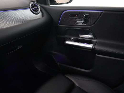Mercedes-Benz B-Klasse 180 Business Solution Luxury | Panoramadak | Leder | Stoelverwarming | Trekhaak | Memory | Keyles... ActivLease financial lease