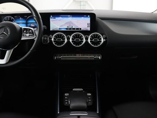 Mercedes-Benz B-Klasse 180 Business Solution Luxury | Panoramadak | Leder | Stoelverwarming | Trekhaak | Memory | Keyles... ActivLease financial lease