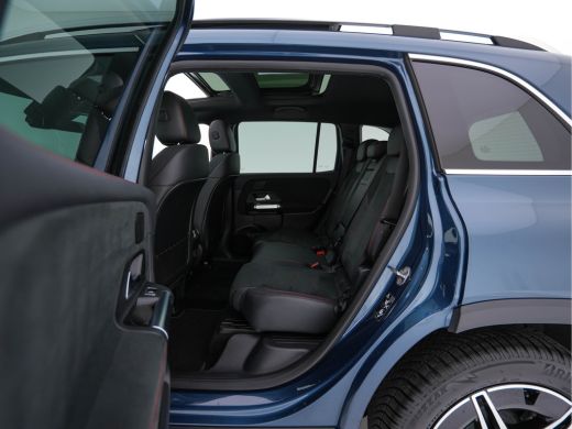 Mercedes-Benz EQB 300 4MATIC AMG-Line 67 kWh [ 3-Fase ] {SOH-97%} (INCL-BTW) *PANO | HEAD-UP | LEATHER-MICROFIBRE |... ActivLease financial lease