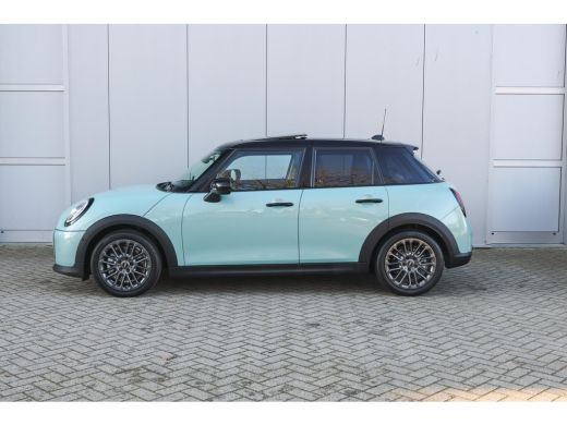 Mini 5-Deurs Cooper C / Classic / Pakket M / 17" U-Spoke grey ActivLease financial lease