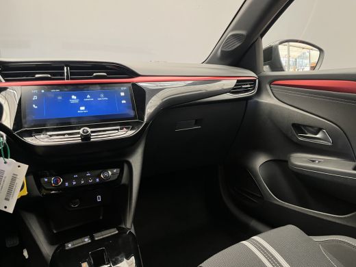 Opel Corsa YES Automaat! | Stoelverwarming | LED | 16'' LMV | Carplay | Bluetooth | Getint glas | Cruise | A... ActivLease financial lease