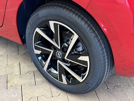 Opel Corsa YES Automaat! | Stoelverwarming | LED | 16'' LMV | Carplay | Bluetooth | Getint glas | Cruise | A... ActivLease financial lease