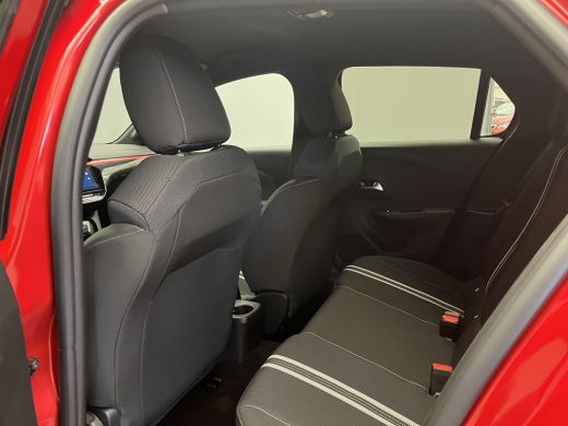 Opel Corsa YES Automaat! | Stoelverwarming | LED | 16'' LMV | Carplay | Bluetooth | Getint glas | Cruise | A... ActivLease financial lease