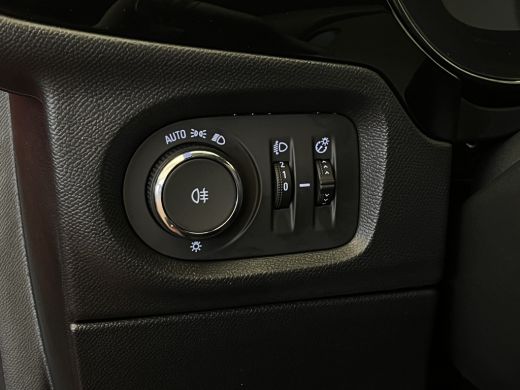 Opel Corsa YES Automaat! | Stoelverwarming | LED | 16'' LMV | Carplay | Bluetooth | Getint glas | Cruise | A... ActivLease financial lease