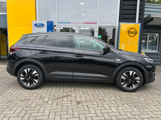 Opel Grandland X 1.2 130PK Turbo Innovation | KEYLESS ENTRY & START| CAMERA| NAVIGATIE| AGR-COMFORTSTOELEN| PARKEE... ActivLease financial lease
