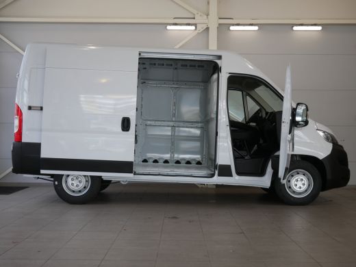 Opel Movano L2H2 3,3t 140pk | BPM VRIJ | Achteruitrijcamera | Laadruimtescheidingswand gesloten (zonder Raam)... ActivLease financial lease