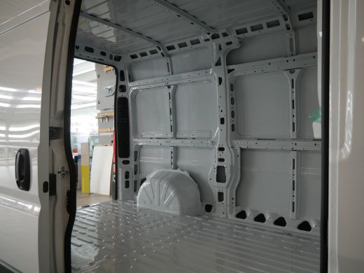 Opel Movano L2H2 3,3t 140pk | BPM VRIJ | Achteruitrijcamera | Laadruimtescheidingswand gesloten (zonder Raam)... ActivLease financial lease