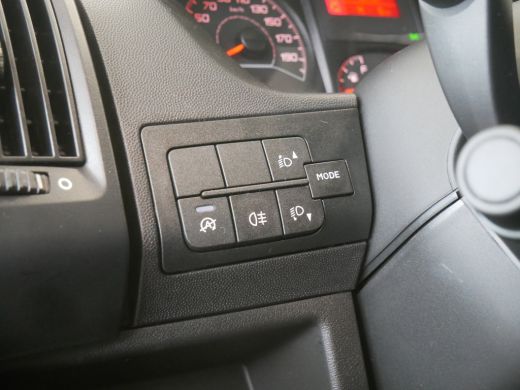 Opel Movano L2H2 3,3t 140pk | BPM VRIJ | Achteruitrijcamera | Laadruimtescheidingswand gesloten (zonder Raam)... ActivLease financial lease