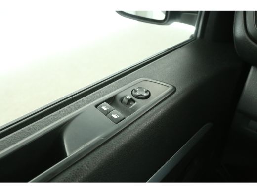 Opel Vivaro 2.0 CDTI L3H1 | Euro6 | Dubbele Cabine | Airco | Cruise | Carplay | Camera | Trekh. | Parkeersens. ActivLease financial lease