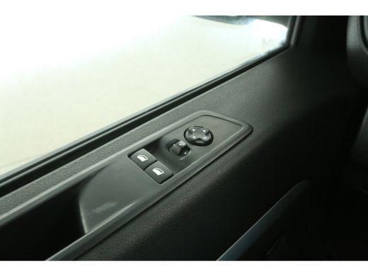 Opel Vivaro-e L2H1 Edition 50 kWh | SOH 97% | Snelladen | Airco | Cruise | 3-Zits | Carplay | Parkeersens. ActivLease financial lease