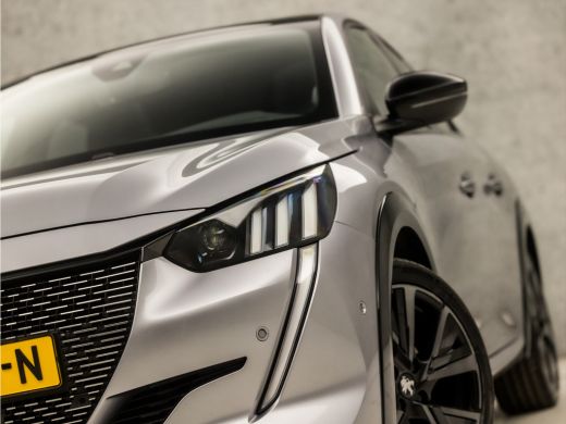 Peugeot 208 1.2 PureTech GT Sport (PANORAMADAK, APPLE CARPLAY, LEDER/ALCANTARA, SFEERVERLICHTING, 360 CAMERA,... ActivLease financial lease