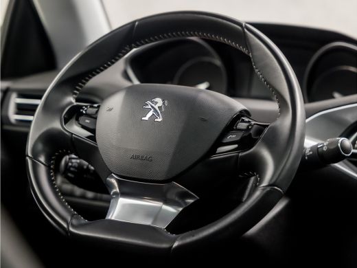 Peugeot 308 SW 1.2 PureTech Premium Sport (PANORAMADAK, APPLE CARPLAY, GROOT NAVI, KEYLESS, CAMERA, GETINT GL... ActivLease financial lease