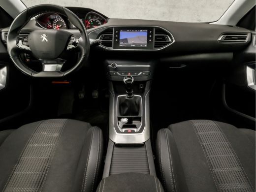 Peugeot 308 SW 1.2 PureTech Premium Sport (PANORAMADAK, APPLE CARPLAY, GROOT NAVI, KEYLESS, CAMERA, GETINT GL... ActivLease financial lease