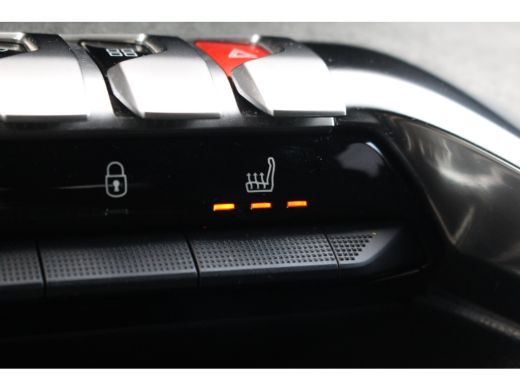 Peugeot 5008 1.2 GT Black Pack Aut. | Adap. Cruise + Drive Assist | Elec. Achterklep | Stoelverwarming | Camer... ActivLease financial lease