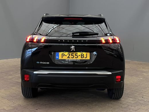 Peugeot e-2008 EV Allure Pack 50 kWh Digitaal Dashboard | LED | Leder/Stof | Climate | Camera | Carplay | 17" Li... ActivLease financial lease