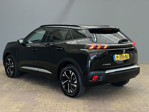 Peugeot e-2008 EV Allure Pack 50 kWh Digitaal Dashboard | LED | Leder/Stof | Climate | Camera | Carplay | 17" Li... ActivLease financial lease