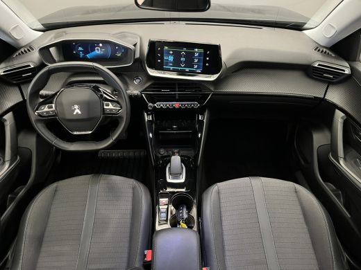 Peugeot e-2008 EV Allure Pack 50 kWh Digitaal Dashboard | LED | Leder/Stof | Climate | Camera | Carplay | 17" Li... ActivLease financial lease